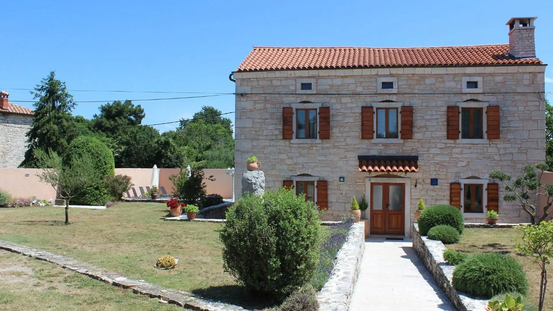 Typical Istrian Villa Casa Smolica With Pool Barban