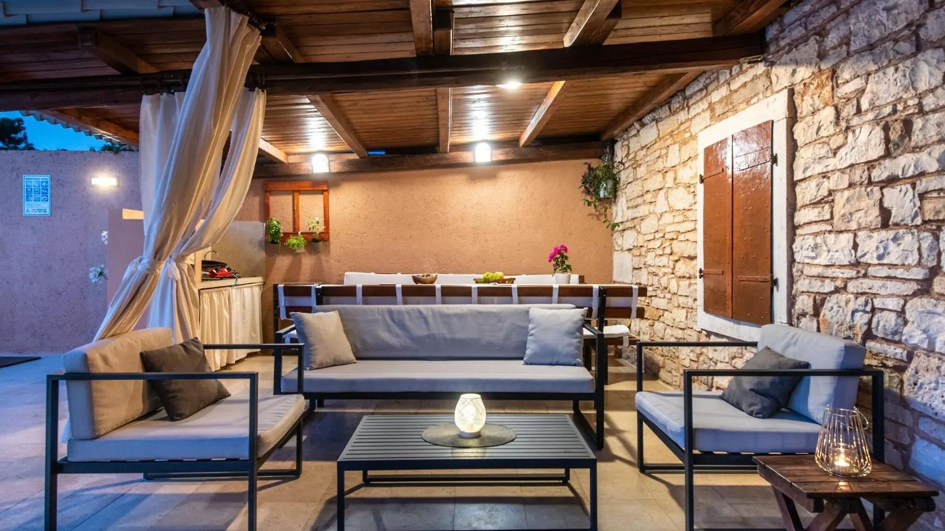 Typical Istrian Villa Casa Smolica With Pool Barban Croazia